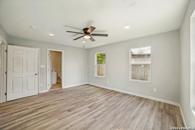 Image 17 of 28 For 3646 Poplar St. W