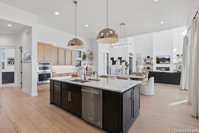 Image 15 of 47 For 10406 Kendall Cyn