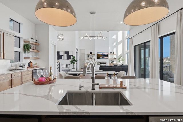 Image 16 of 47 For 10406 Kendall Cyn