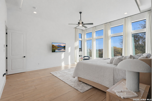 Image 22 of 47 For 10406 Kendall Cyn