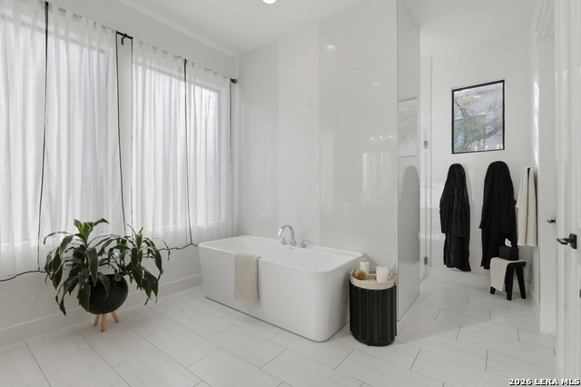 Image 24 of 47 For 10406 Kendall Cyn