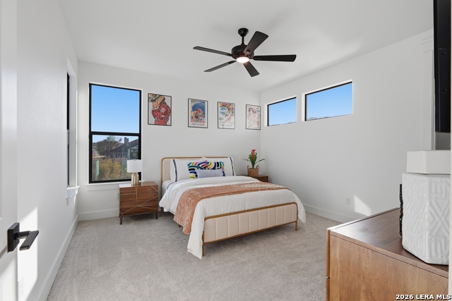 Image 31 of 47 For 10406 Kendall Cyn