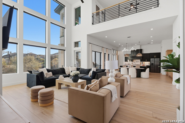 Image 9 of 47 For 10406 Kendall Cyn