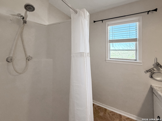 Image 25 of 48 For 231 Vip  