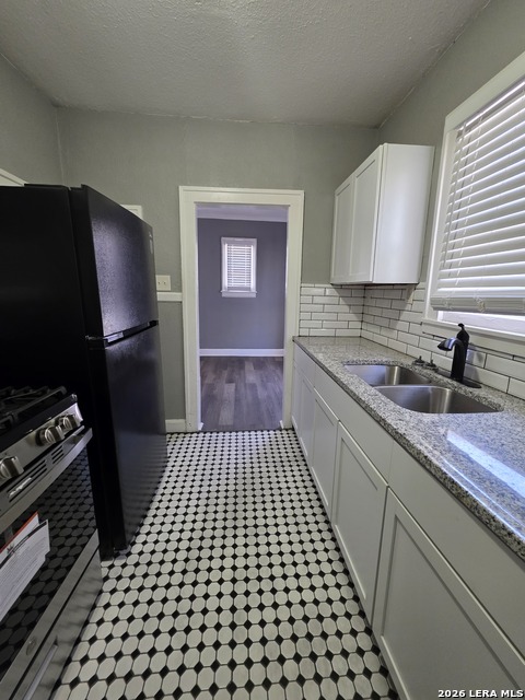 Image 7 of 16 For 930 Grayson E 2