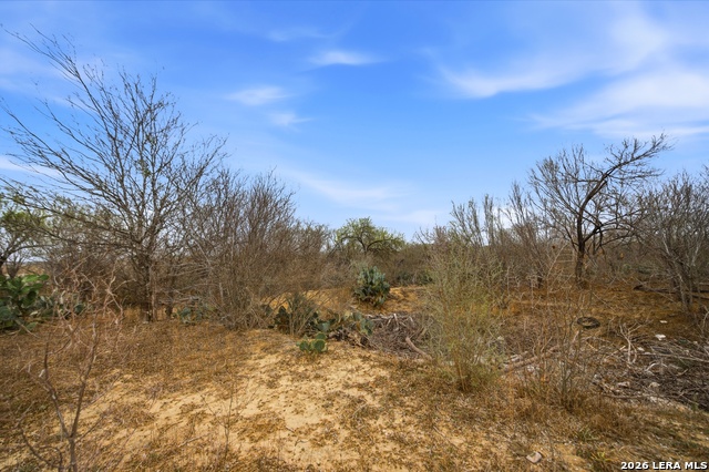 Image 26 of 31 For 4988 Loop 1604 E S