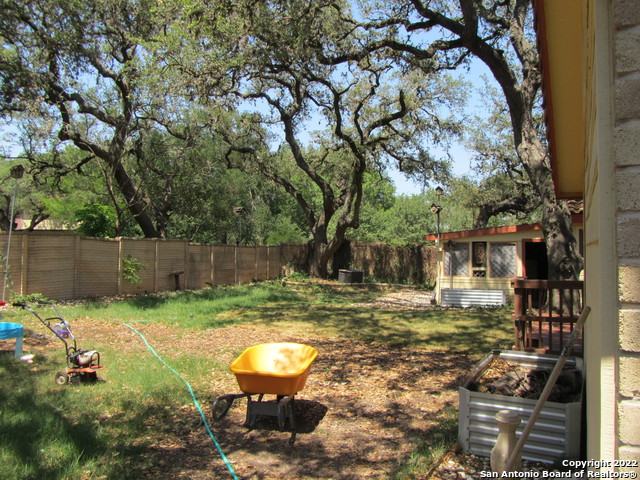 Image 15 of 16 For 1947 Encino Belle St