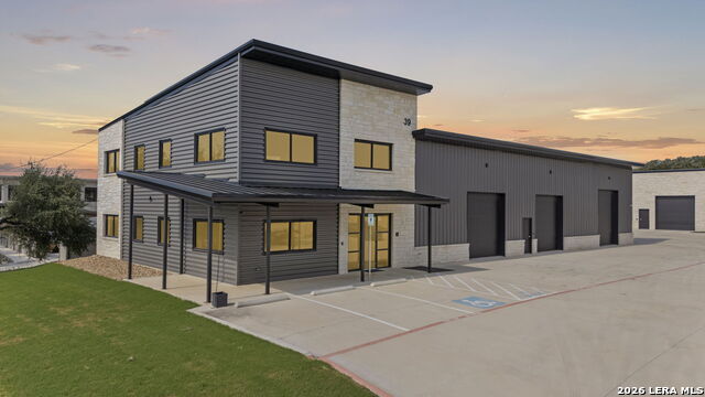 Image 2 of 96 For 39 Truss  