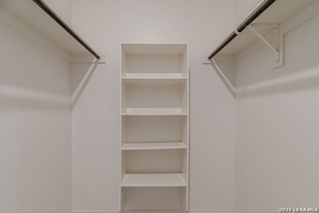 Image 19 of 30 For 2063 Cowan  