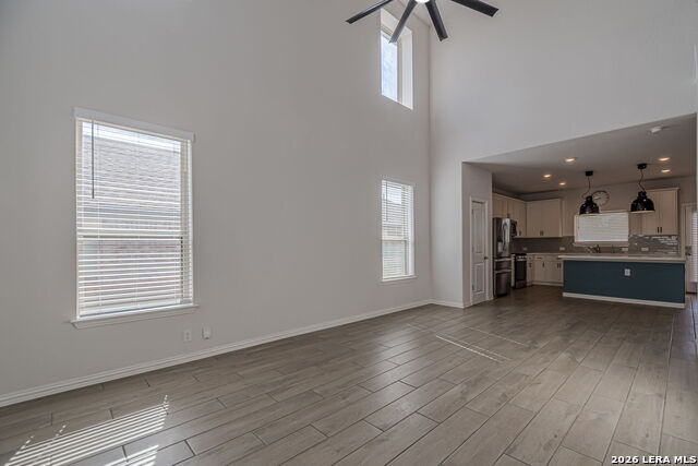 Image 29 of 30 For 2063 Cowan  