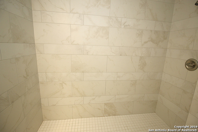 Image 14 of 23 For 101 Aribe Dr.  1