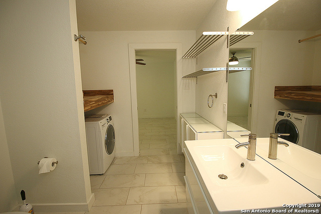 Image 15 of 23 For 101 Aribe Dr.  1