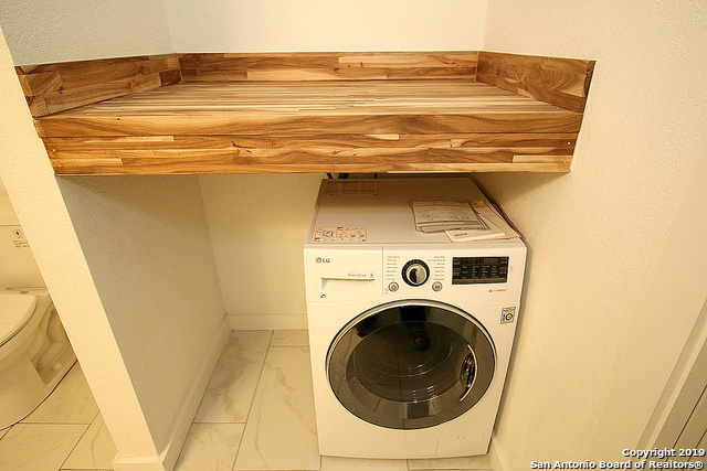 Image 17 of 23 For 101 Aribe Dr.  1