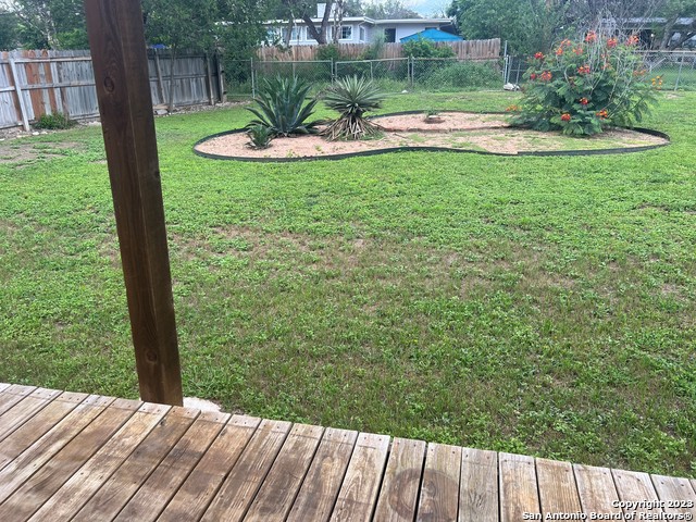 Image 19 of 23 For 101 Aribe Dr.  1