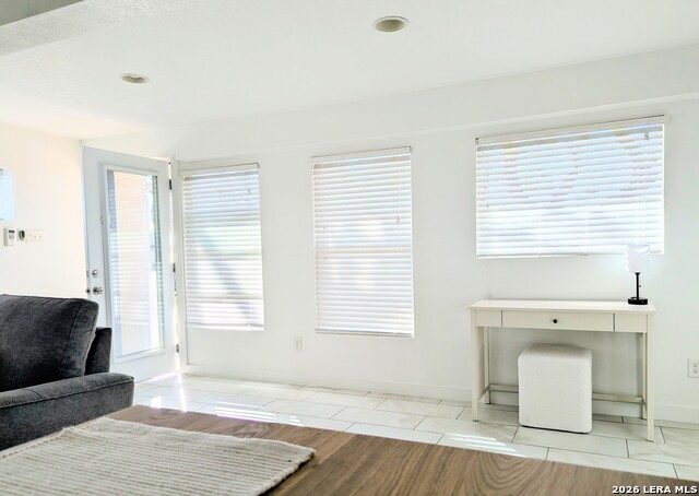 Image 5 of 23 For 101 Aribe Dr.  1