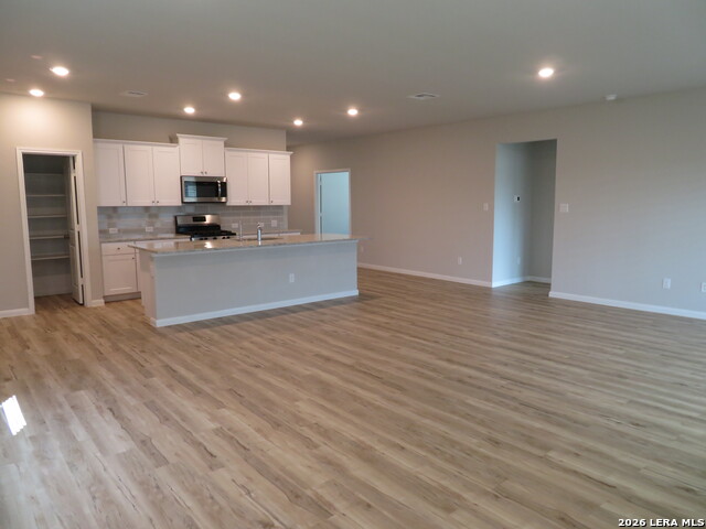 Image 16 of 26 For 554 Blue Stem Rd