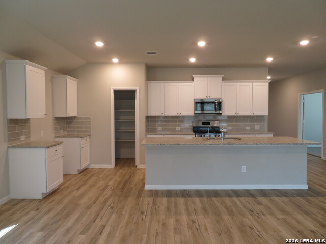 Image 18 of 26 For 554 Blue Stem Rd