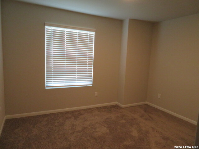 Image 4 of 26 For 554 Blue Stem Rd