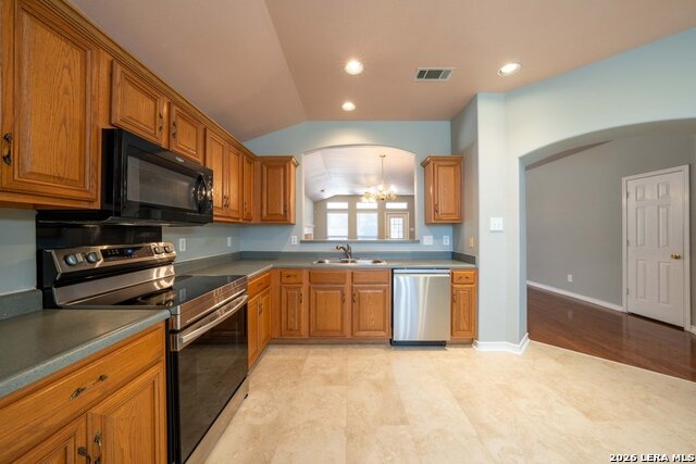 Image 12 of 28 For 1435 Bluff Forest