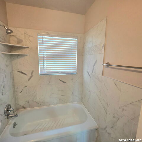 Image 25 of 31 For 226 Antrim  