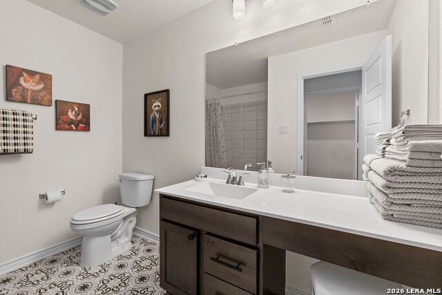 Image 19 of 33 For 14839 Vance Jackson  Unit 1101