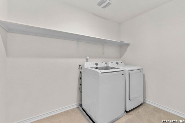 Image 29 of 33 For 14839 Vance Jackson  Unit 1101