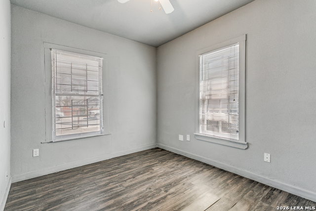 Image 14 of 22 For 1526 Burnet  