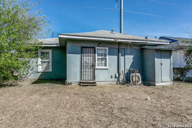 Image 22 of 22 For 1526 Burnet  