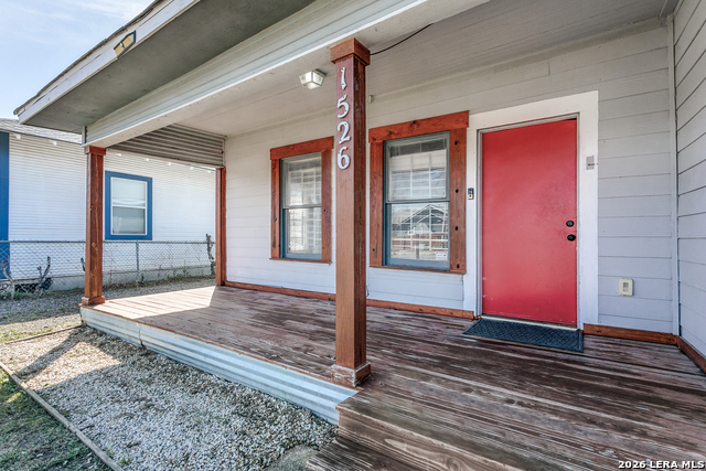 Image 4 of 22 For 1526 Burnet  