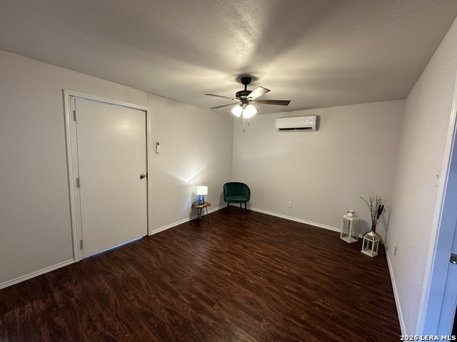 Image 4 of 21 For 1619 Nolan  B