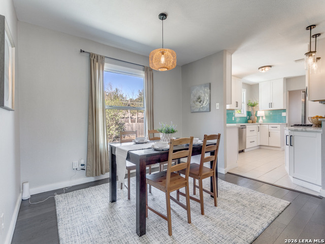 Image 10 of 24 For 611 Greenwich Blvd