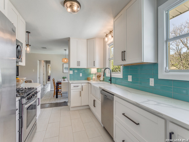 Image 13 of 24 For 611 Greenwich Blvd