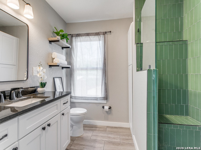 Image 18 of 24 For 611 Greenwich Blvd