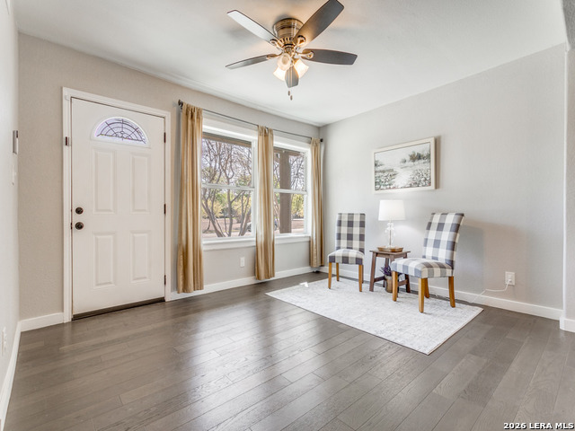 Image 5 of 24 For 611 Greenwich Blvd