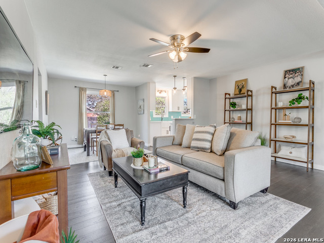 Image 7 of 24 For 611 Greenwich Blvd