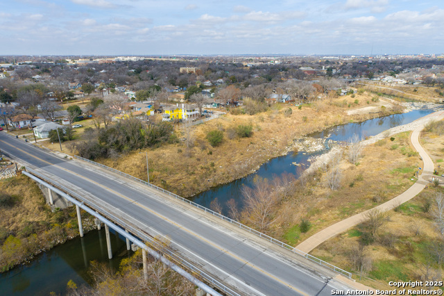 Image 7 of 20 For 333 Theo  