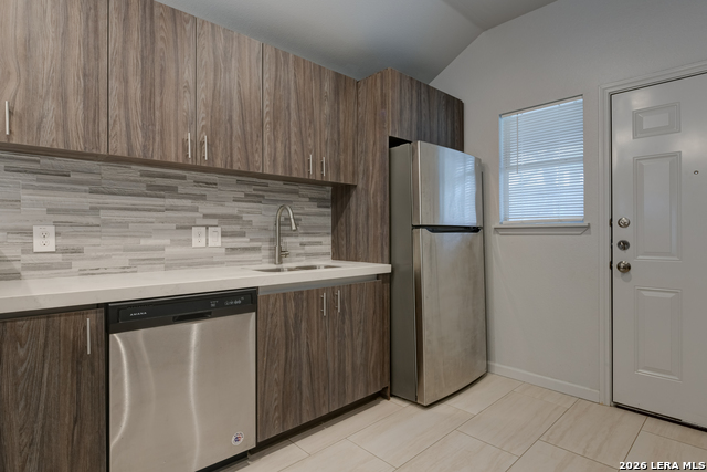 Image 7 of 22 For 6626 Woodstock