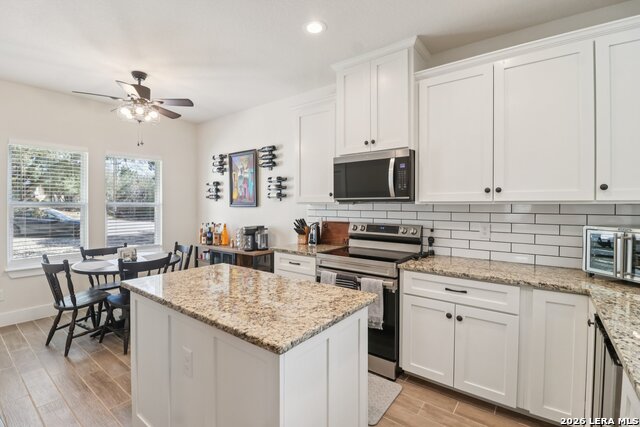 Image 13 of 30 For 218 Canyon Vw