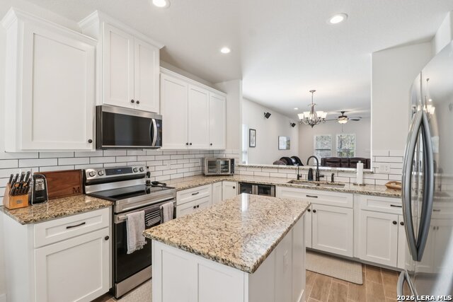 Image 15 of 30 For 218 Canyon Vw