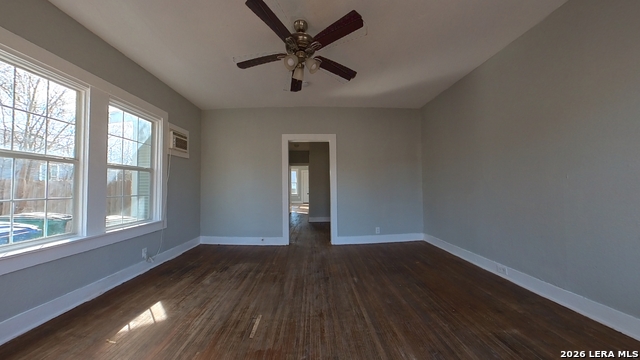 Image 2 of 12 For 538 Kayton  540