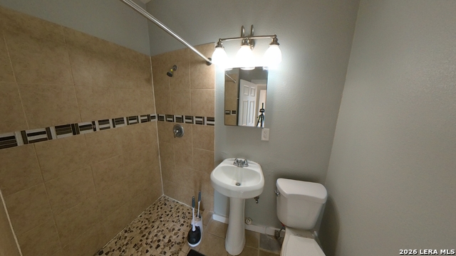 Image 12 of 16 For 538 Kayton  538