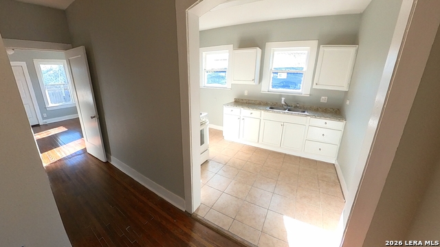 Image 9 of 16 For 538 Kayton  538