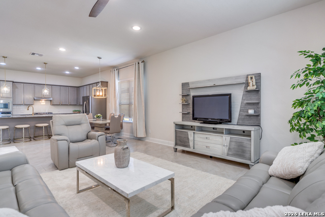 Image 8 of 25 For 1114 Aidenbaum