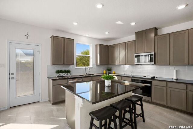 Image 12 of 53 For 14839 Vance Jackson  Unit 508