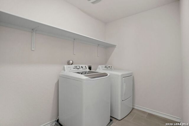 Image 15 of 53 For 14839 Vance Jackson  Unit 508