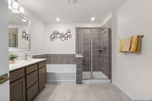 Image 25 of 53 For 14839 Vance Jackson  Unit 508