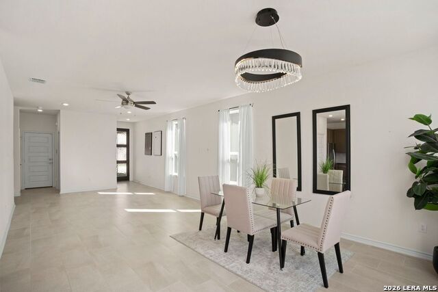 Image 6 of 53 For 14839 Vance Jackson  Unit 508