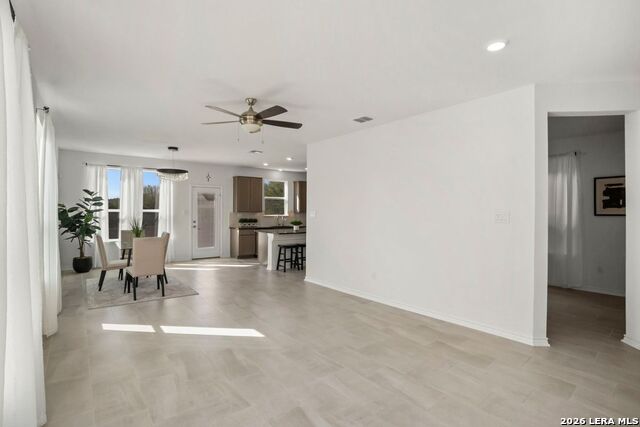 Image 9 of 53 For 14839 Vance Jackson  Unit 508