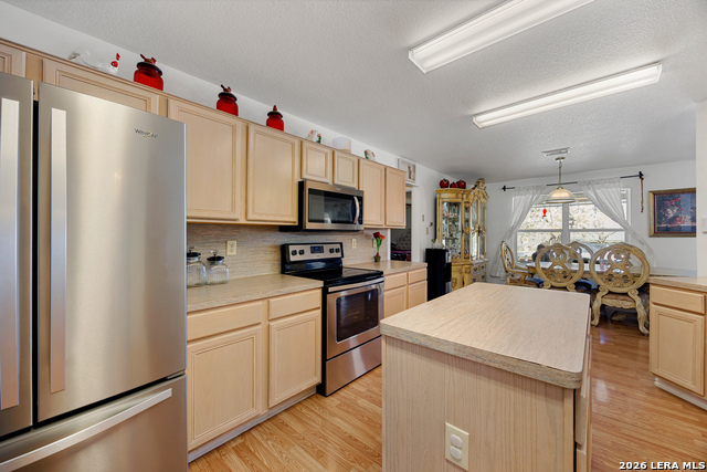 Image 18 of 58 For 837 Paddy Rd