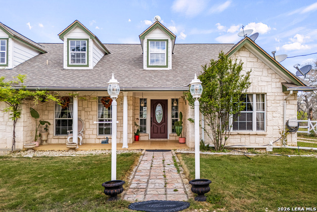 Image 2 of 58 For 837 Paddy Rd